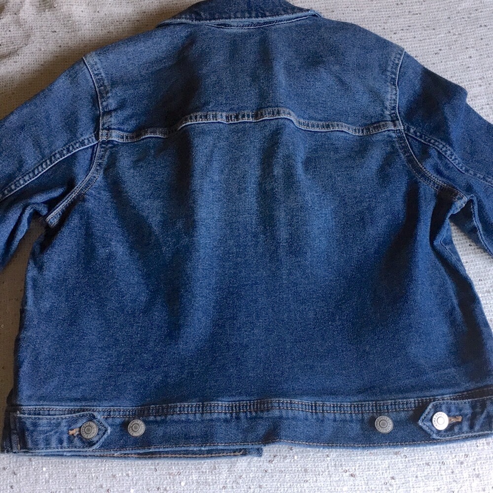 NWT, Cropped Denim Jacket - Picture 7 of 10